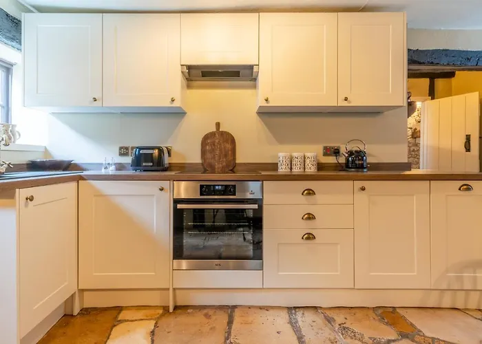 Stunning 2 Bed Cotswold Cottage Winchcombe